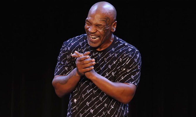 Apuesta en la velada de boxeo entre Mike Tyson y Roy Jones Jr.