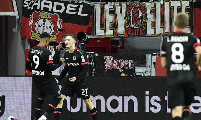 El segundo y tercer clasificados de la Bundesliga se ven las caras en este Leipzig Vs Bayer Leverkusen.