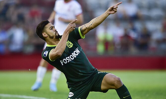 Andrés Andrade del Atlético Nacional celebrando uno de sus goles. Atlético Cuotas del Nacional vs Guaraní