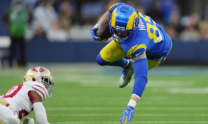 Tyler Higbee en el momento de su lesión ante los 49ers. Super Bowl 56, Rams Vs Bengals.