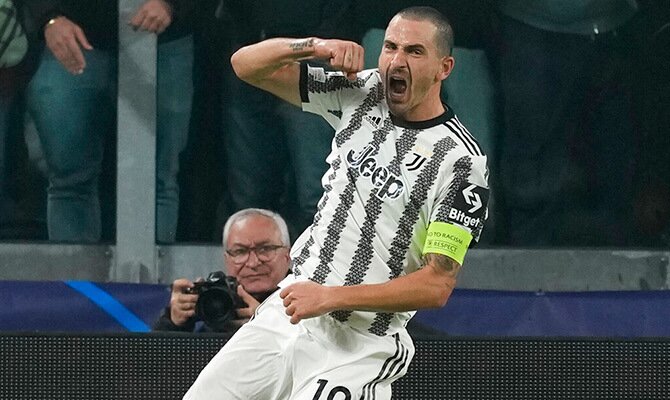 Leonardo Bonucci celebra una anotacion para la Juventus como local