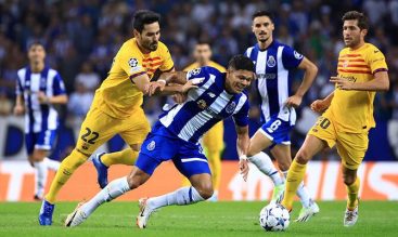 Ilkay Gundogan del Barcelona en la marca de Evanilson del Porto