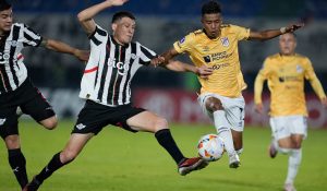 Gran duelo en el Defensores del Chaco: Previa y pronósticos de Libertad vs Cruzeiro