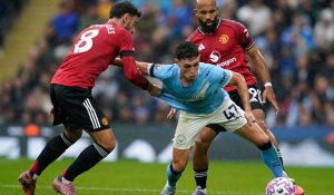Apuestas de Manchester United vs Manchester City en un clásico de realidades opuestas