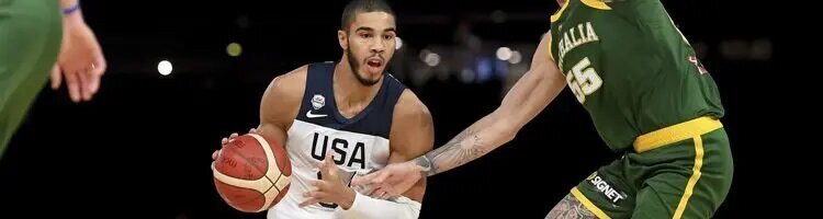 Jayson Tatum maneja el balón contra Australia. Cuotas y pronósticos Juegos Olímpicos